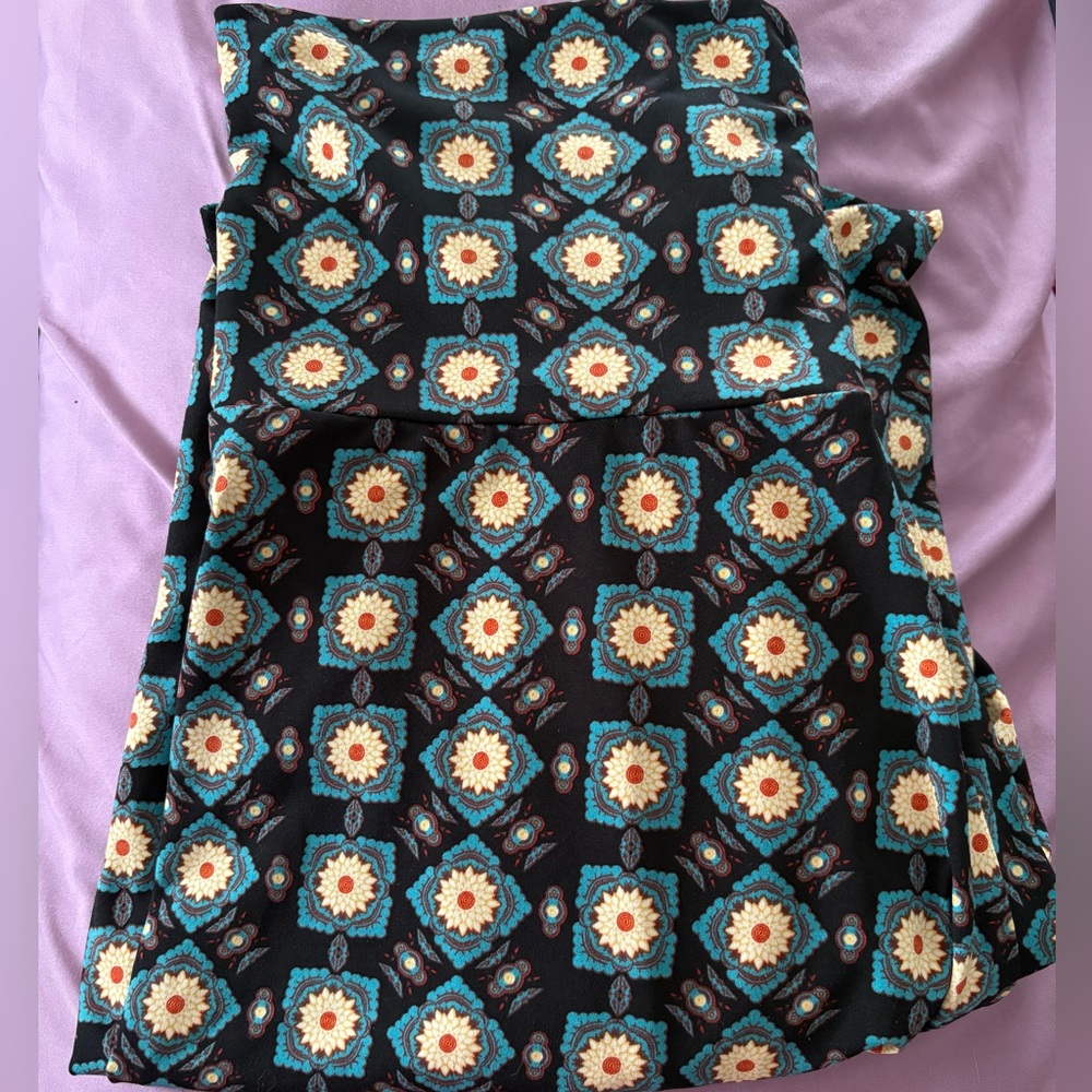 Floral Patterned Maxi skirt